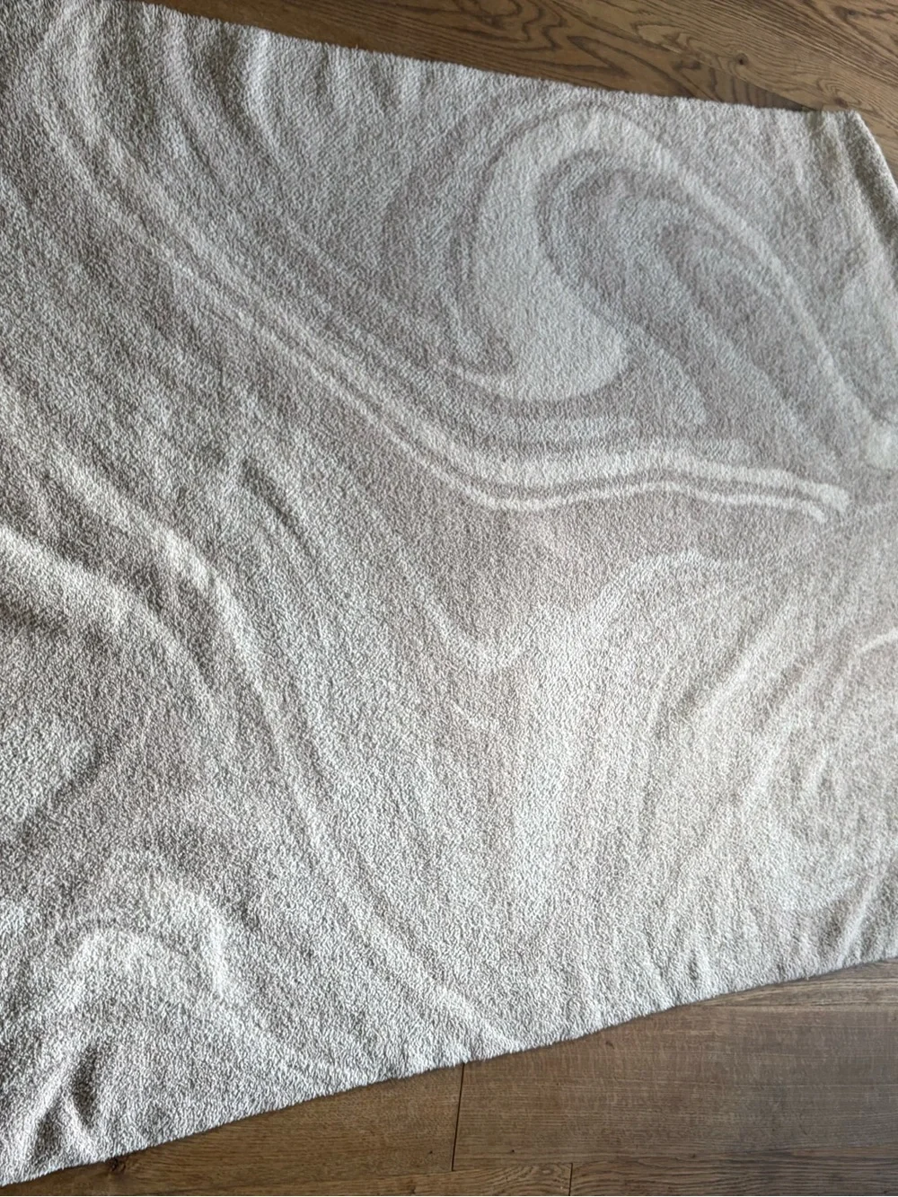 Barefoot Dreams Cozychic marbled Blanket in Cream sand Multi like new 45 x 60”